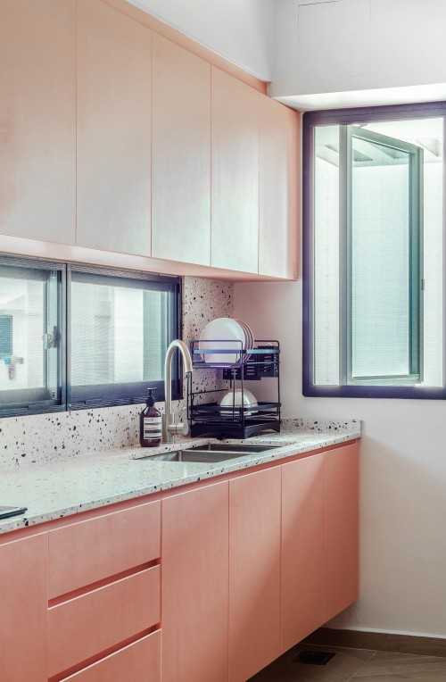 Modern Kitchen at 138B Yuan Ching Road