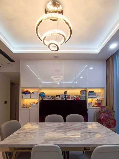 Modern Dining Room at The Amore