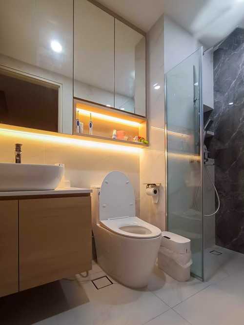Modern Bathroom at The Amore