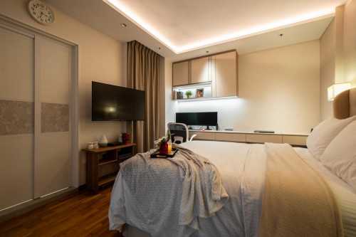 Modern Bedroom at Woodlands | 690 woodlands