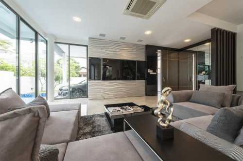 Modern at Jalan Lengkok Sembawang