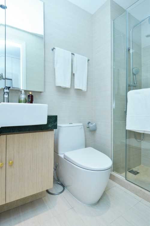 Scandinavian Bathroom at Melosa