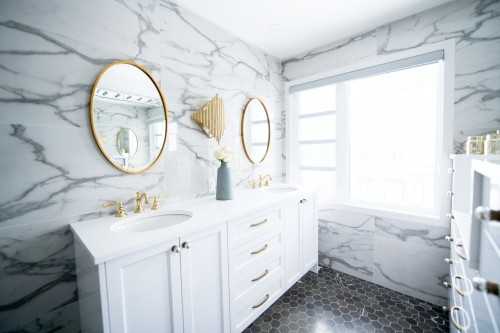 Contemporary Bathroom at Springleaf Avenue