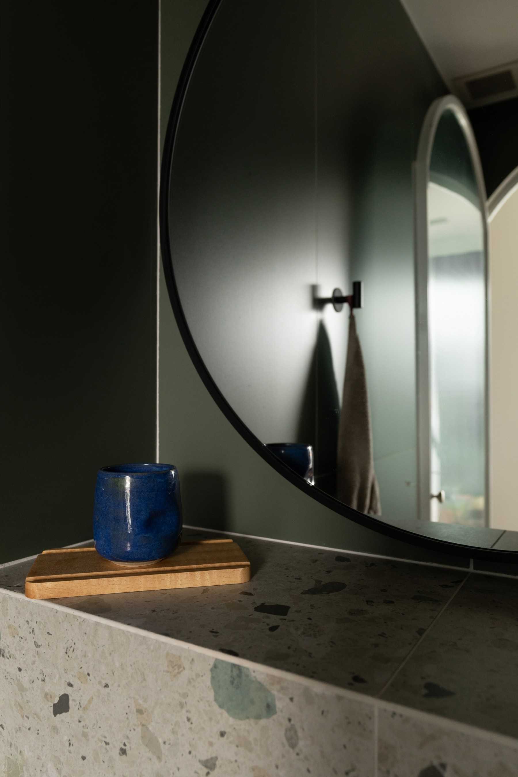Modern Bathroom with Mirror and Wall Mirror