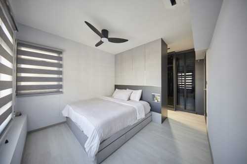 Contemporary Bedroom at 73A Redhill