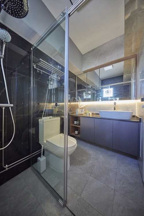 Contemporary Bathroom at 73A Redhill