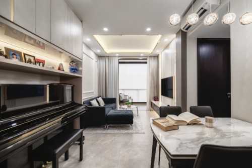 Modern Living Room at 4 Woodleigh Lane, Park Colonial