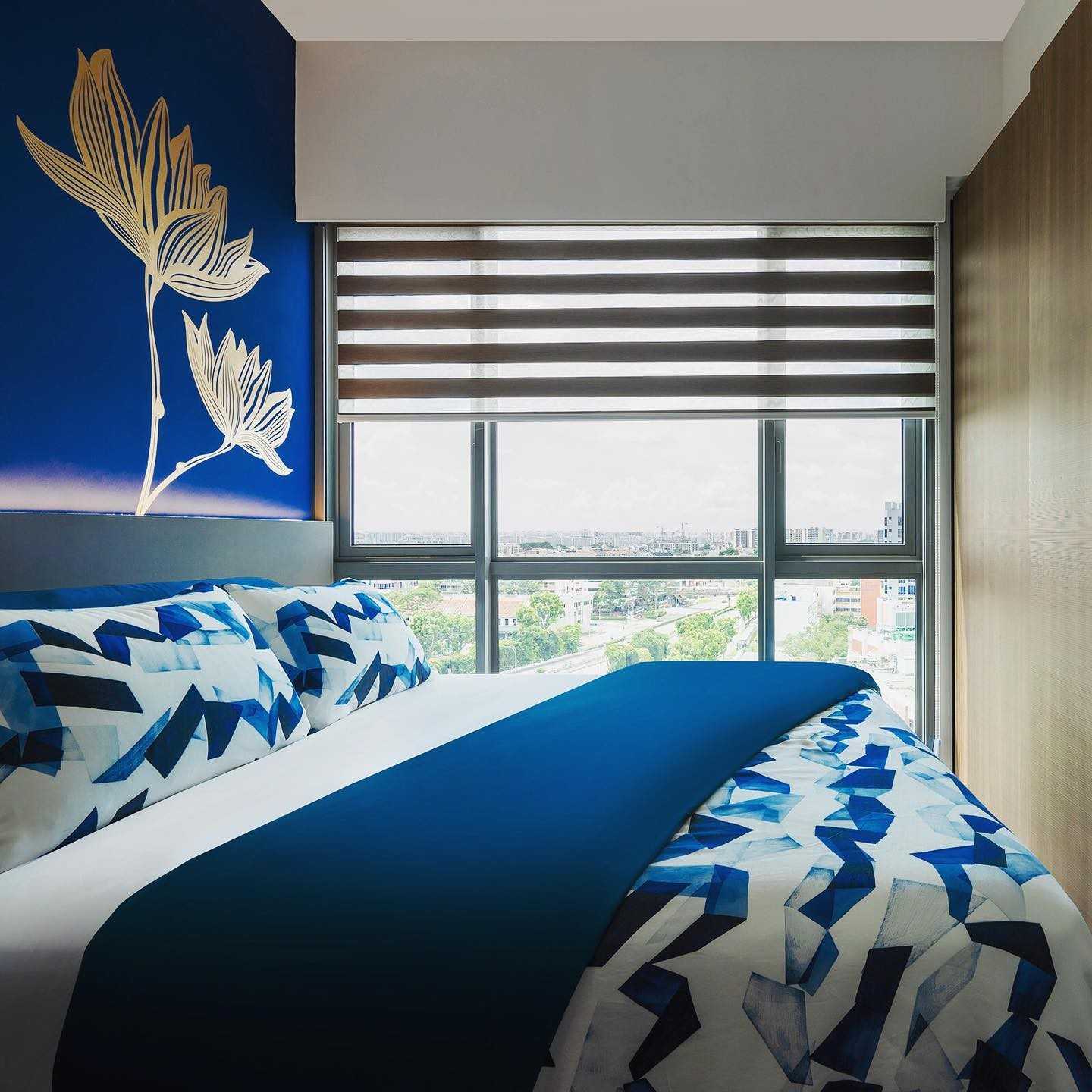 Contemporary Bedroom with Vinyl Flooring and Ceiling Light