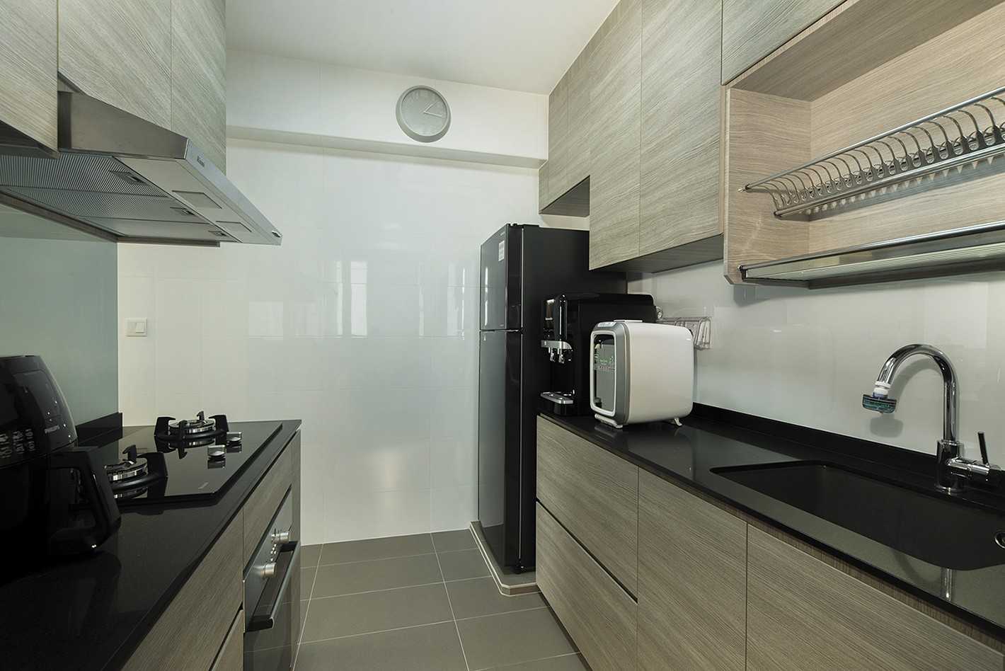 Scandinavian Kitchen with Countertop and Homogeneous Tiles