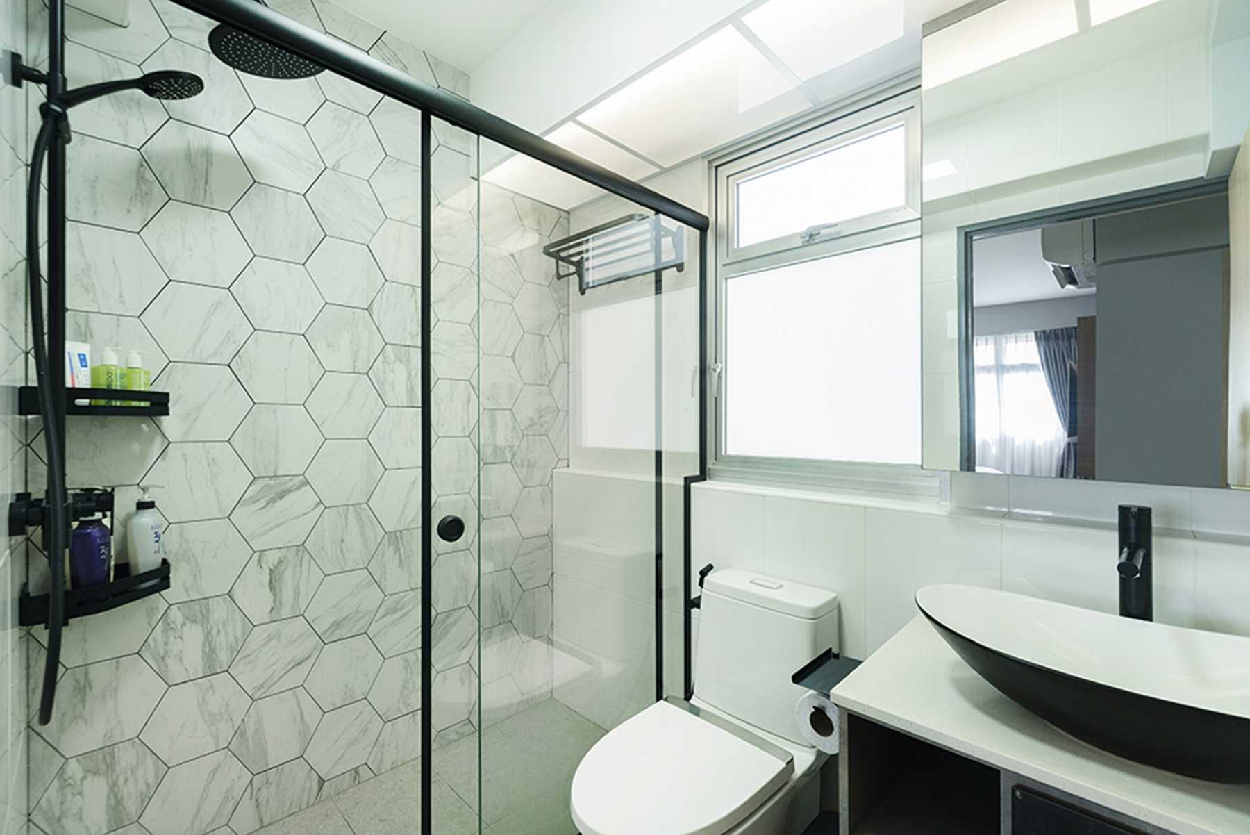 Scandinavian Bathroom with Countertop and Bathroom Sinks