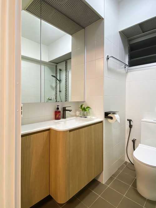 Scandinavian Bathroom at Kallang Heights