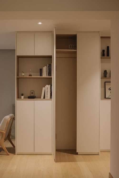 Modern Entryway at 113A Alkaff Crescent