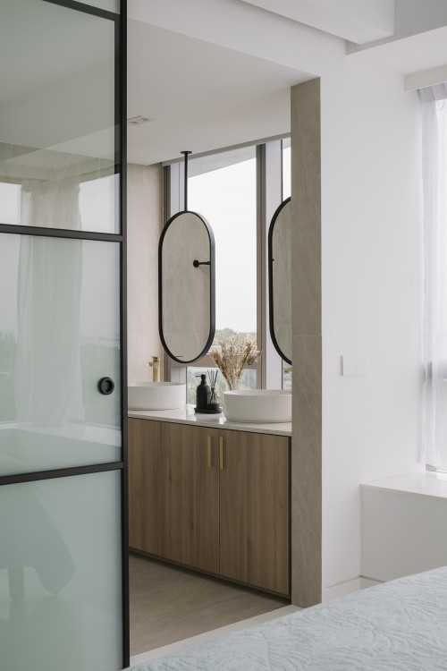 Modern Bathroom at Silversea
