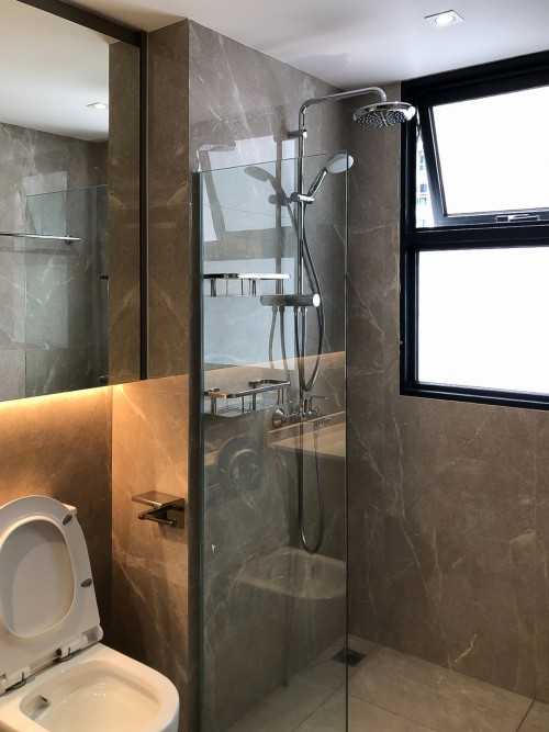 Modern Bathroom at RiverParc Residence