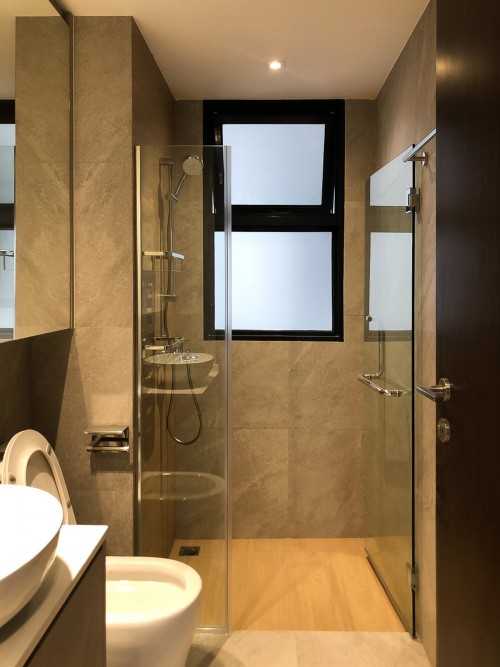 Modern Bathroom at RiverParc Residence
