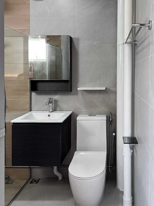 Scandinavian Bathroom at Tampines Polyview