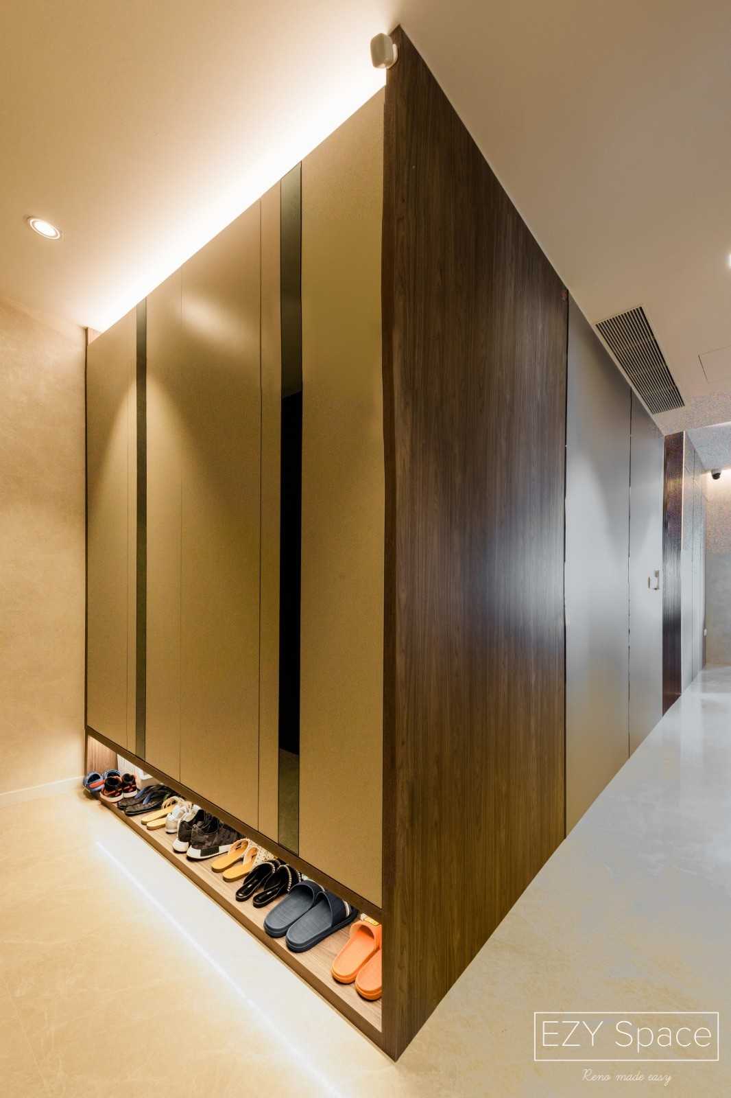 Modern Foyer with Mirror and Shoe Cabinets
