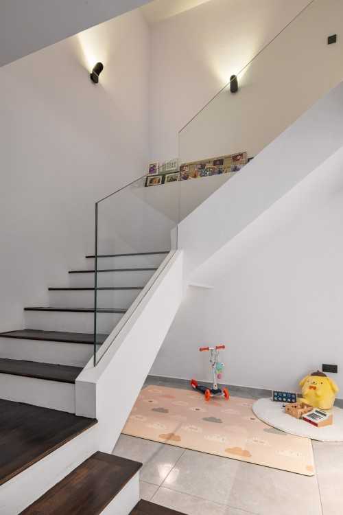 Contemporary Mezzanine at Resale EM @ Tampines