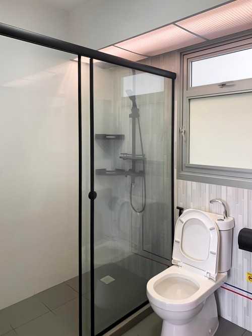 Scandinavian Bathroom at Yishun Glen
