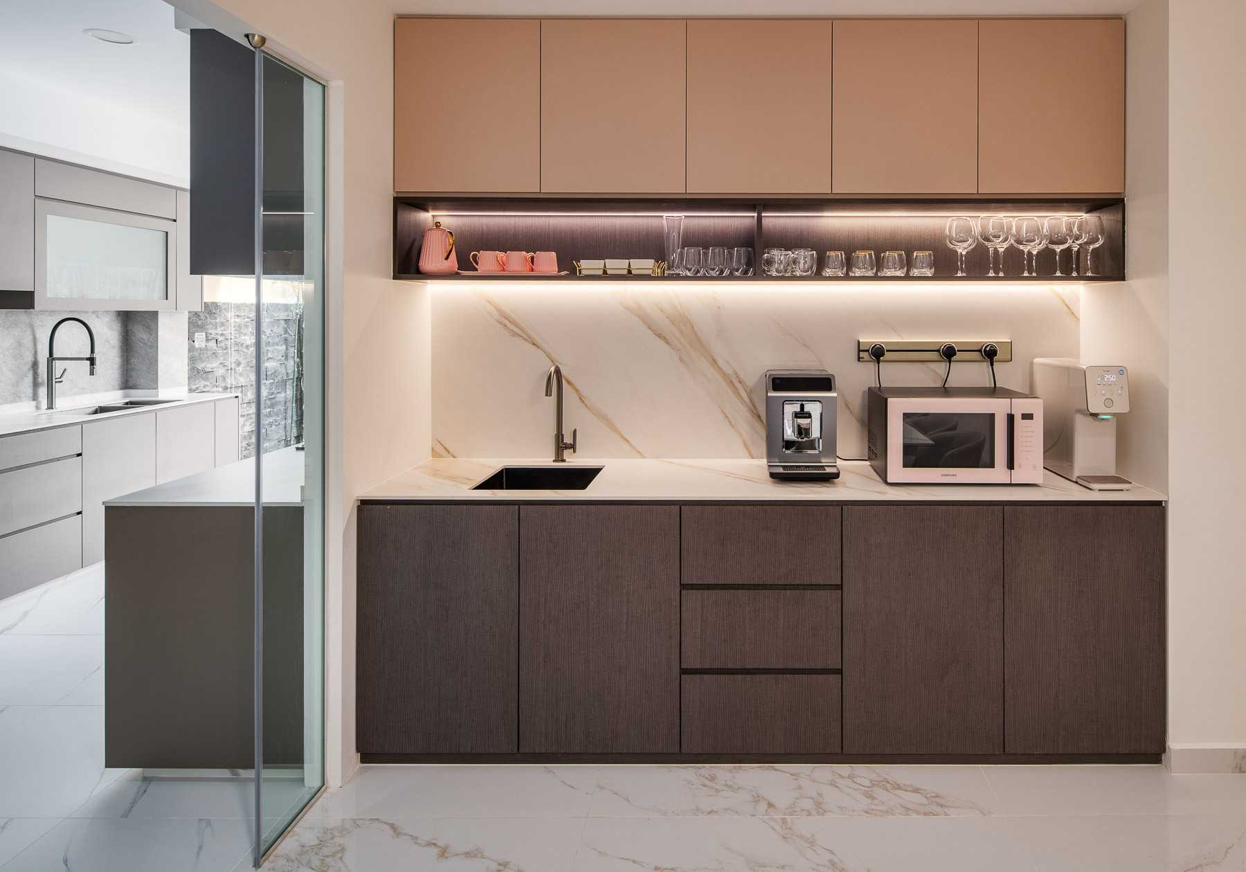 Contemporary Dining Room with Drop Ceiling and Dining Table