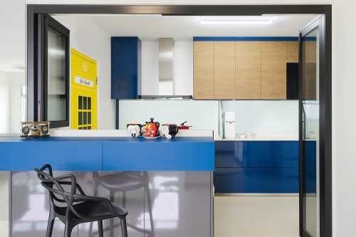 Contemporary Kitchen at Bukit Batok St 21