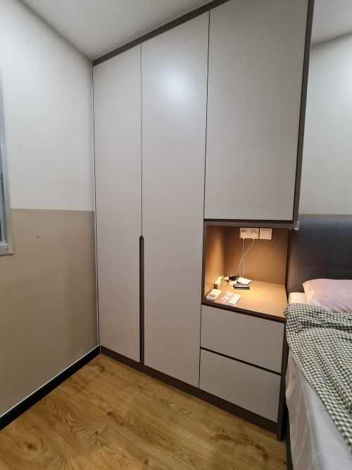 Contemporary Bedroom at Anchorvale Street