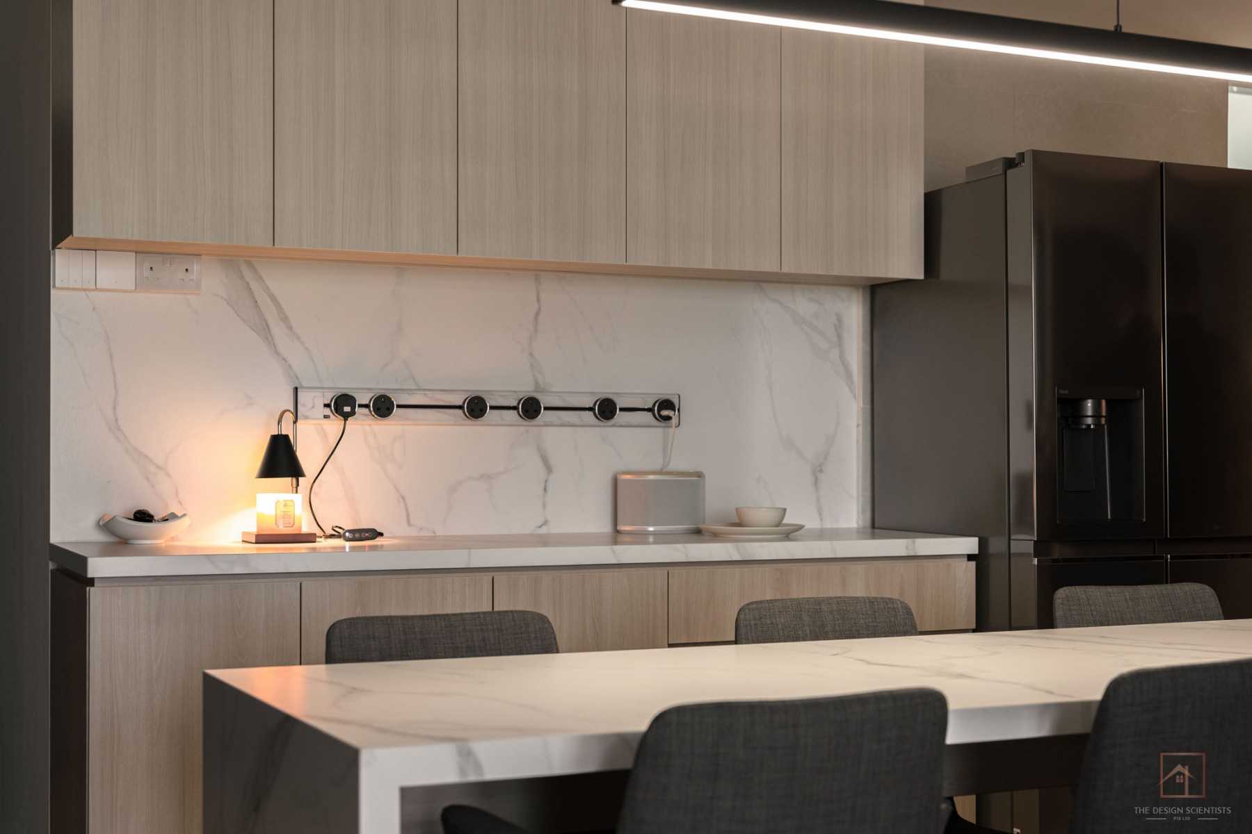 Contemporary Kitchen with Countertop and Kitchen Island