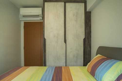 Contemporary Bedroom at Seng Kang West Way