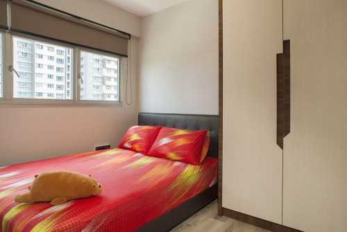 Contemporary Bedroom at Seng Kang West Way
