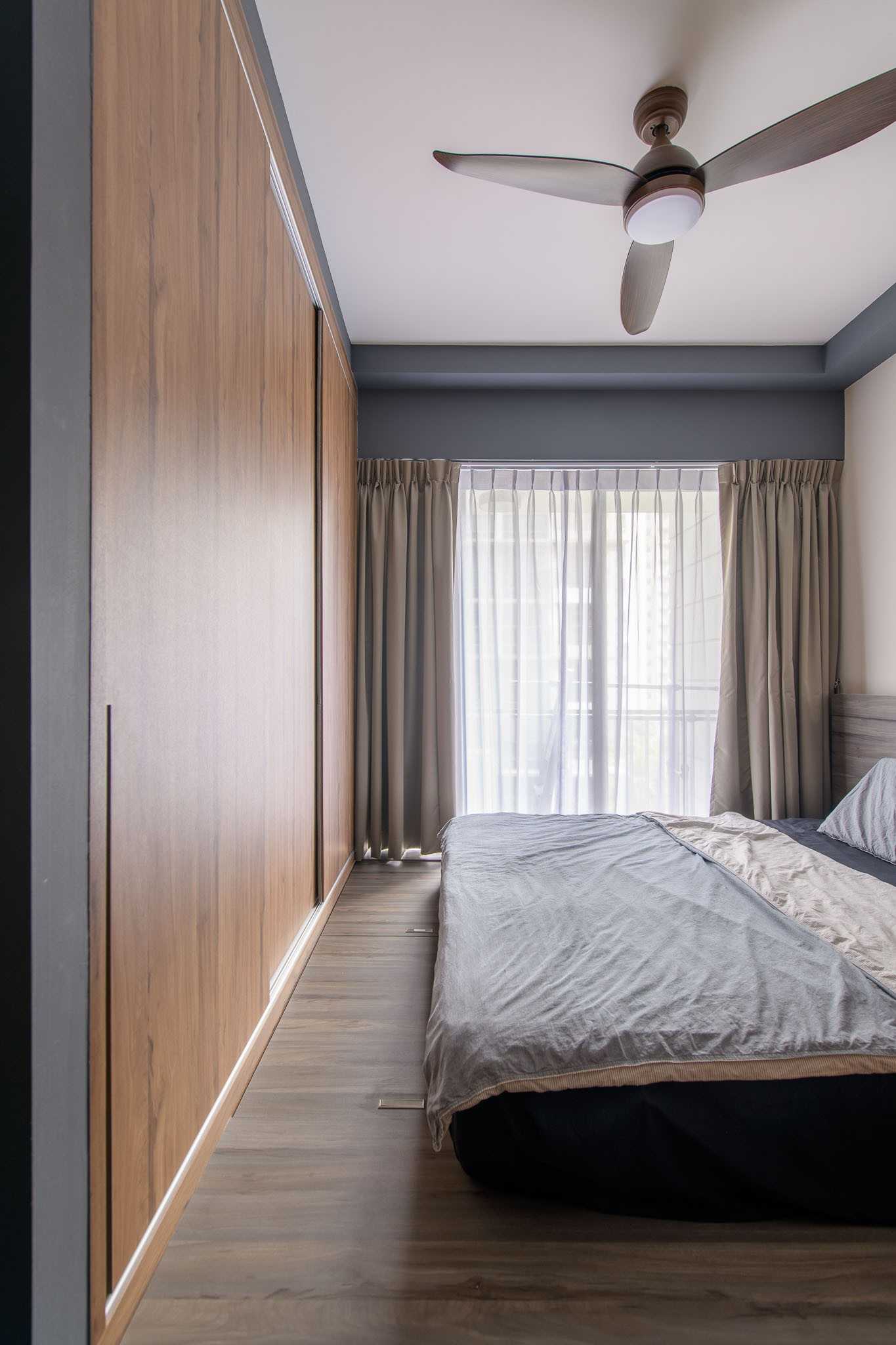 Modern Bedroom with Platform Bed and Wardrobe