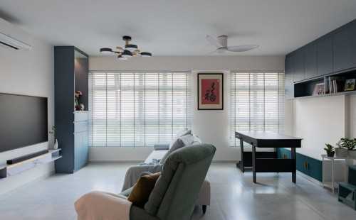 Contemporary Living Room at 646A Tampines St 62