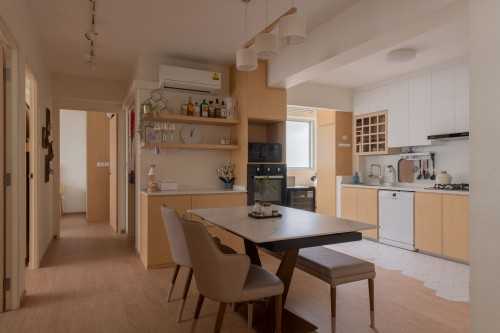 Scandinavian Dining Room at 17B Circuit Rd