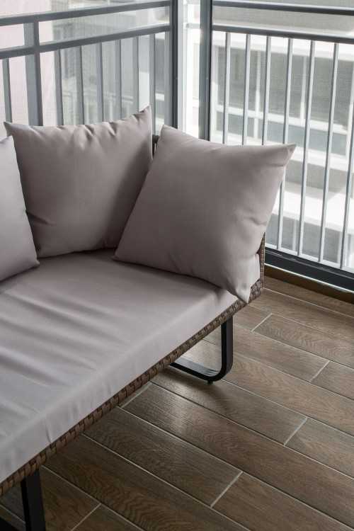 Contemporary Balcony at toa pa yoh 139a