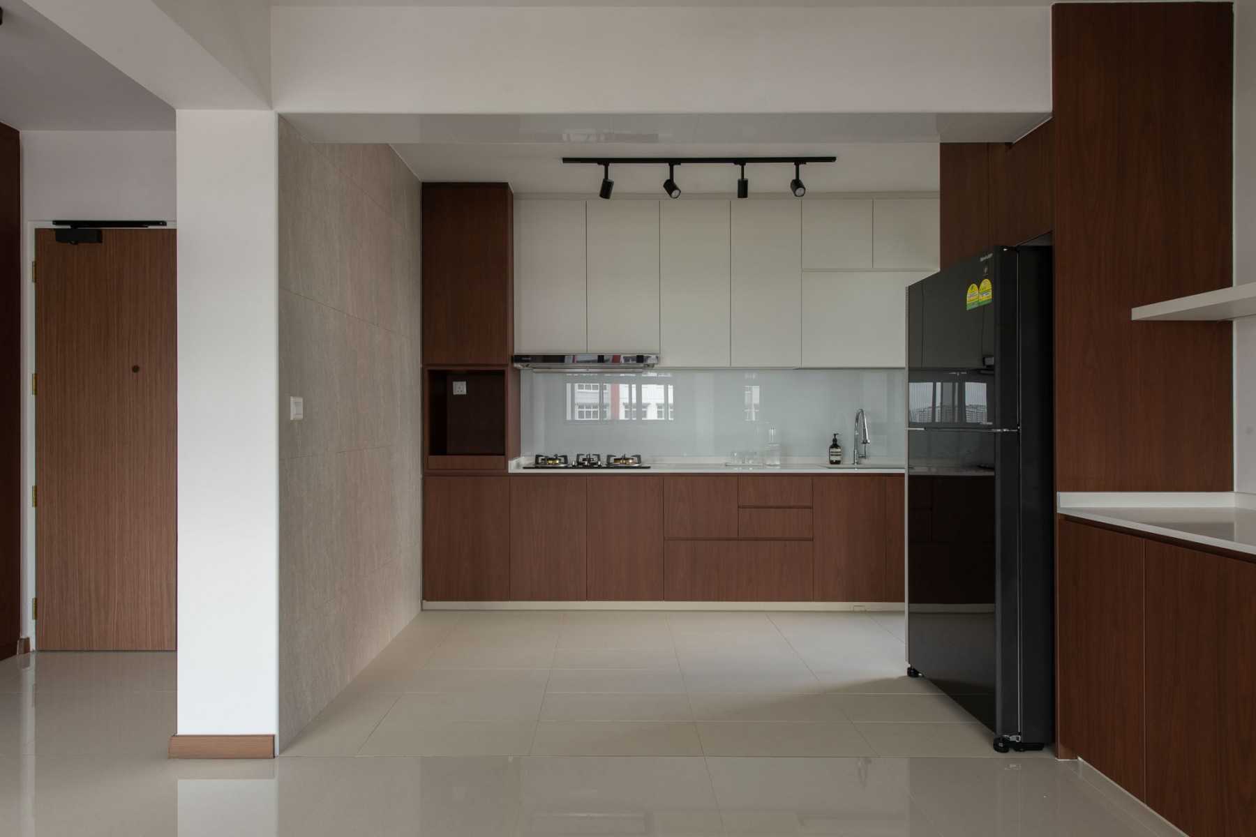 Contemporary Kitchen with Open Kitchen and Kitchen Cabinets
