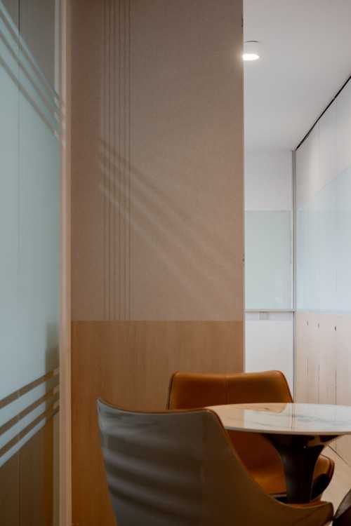 Contemporary Office at Middle Road