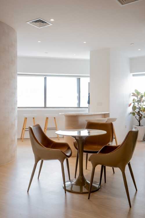 Contemporary Office at Middle Road