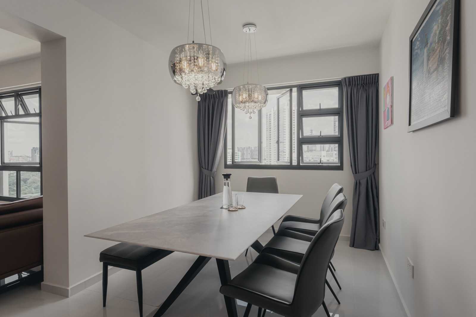 Modern Dining Room with Dining Table and Dining Chairs