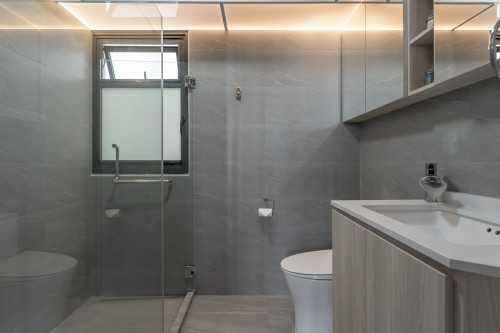 Modern Bathroom at 464A Clementi Ave 1