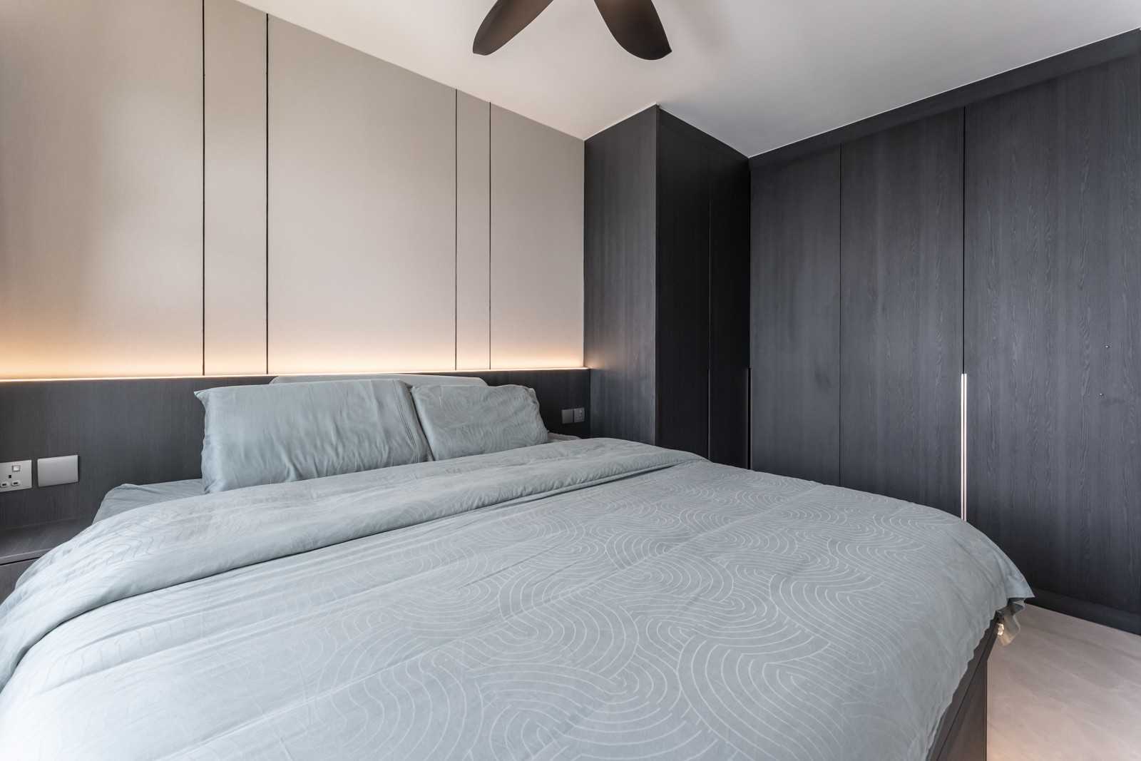 Modern Bedroom with Homogeneous Tiles and Wardrobe