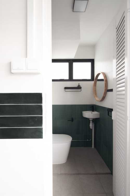 Asian Bathroom at 602 Clementi West St 1