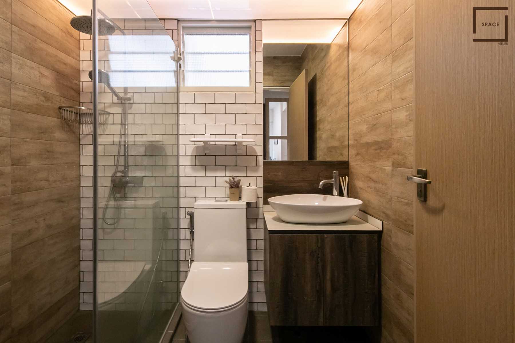 Modern Bathroom with Mirror and Shower Screen