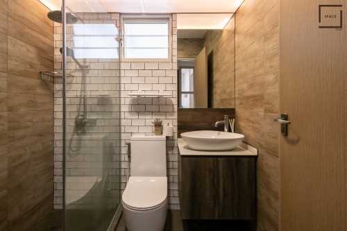 Modern Bathroom at Resale HDB @ Bukit Batok