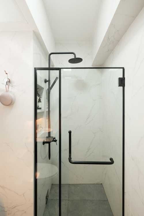 Scandinavian Bathroom at 265E Compassvale Bow
