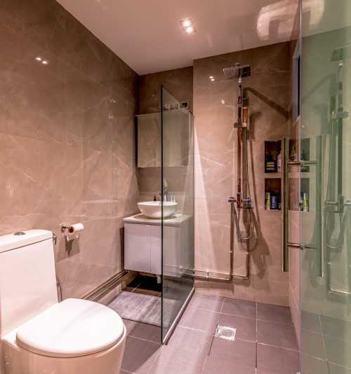Contemporary Bathroom at 424 Tampines St 41