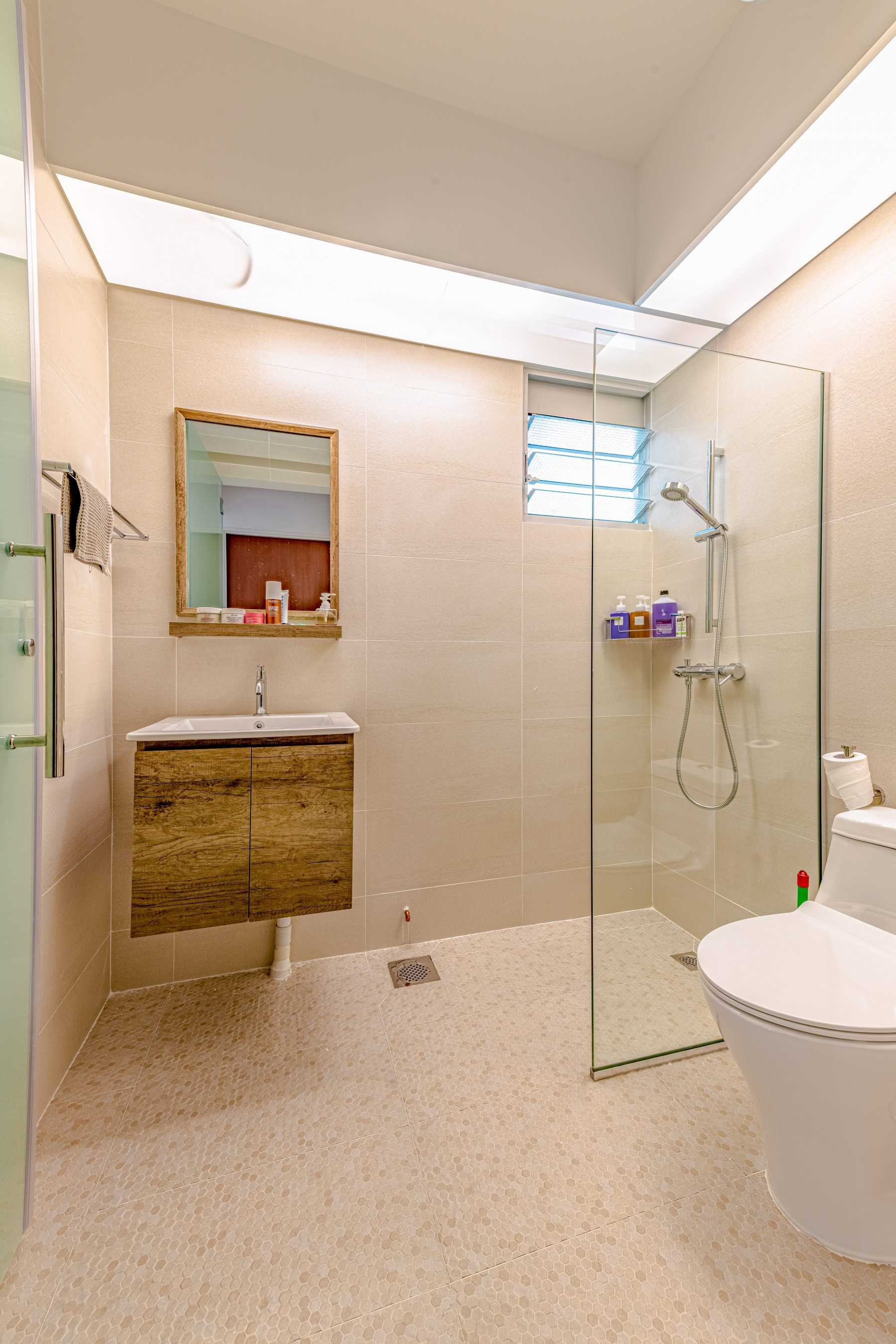 Scandinavian Bathroom with Mirror and Rainshower