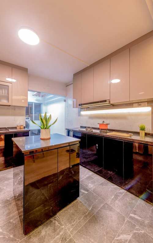 Modern Kitchen at 510 CHOA CHU KANG ST 51