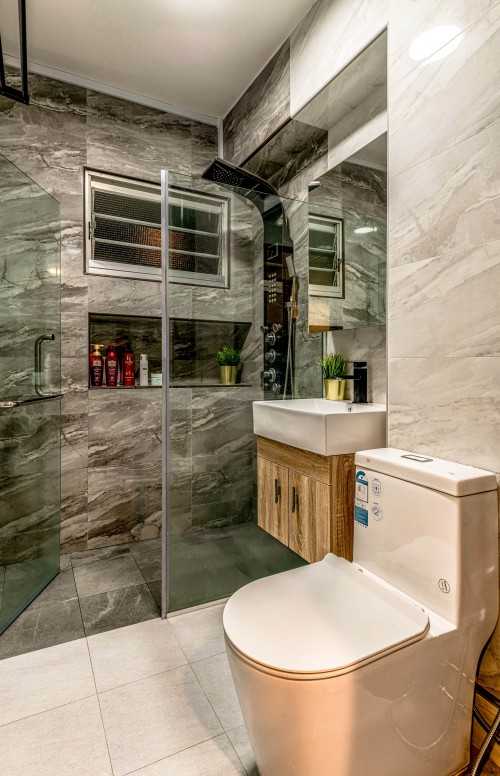 Modern Bathroom at 510 CHOA CHU KANG ST 51