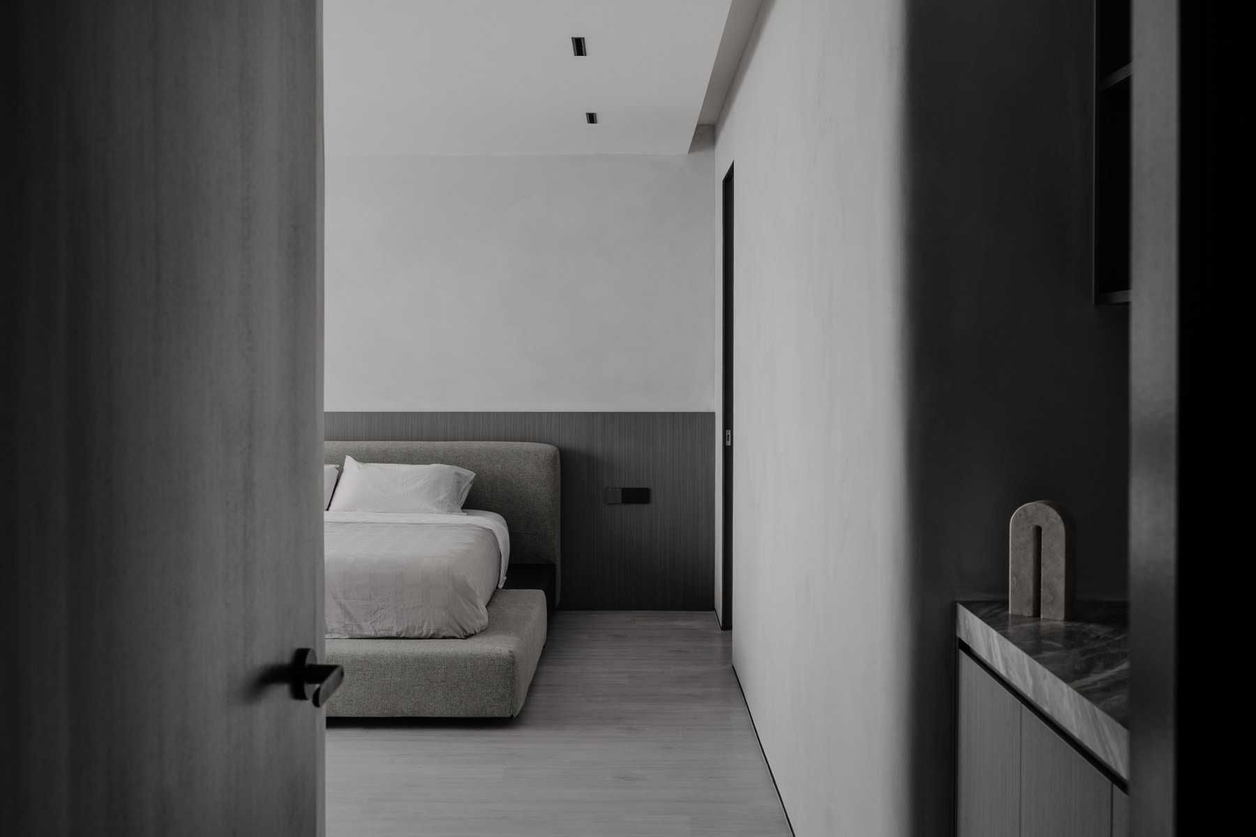 Modern Bedroom with Platform Bed and Vinyl Flooring