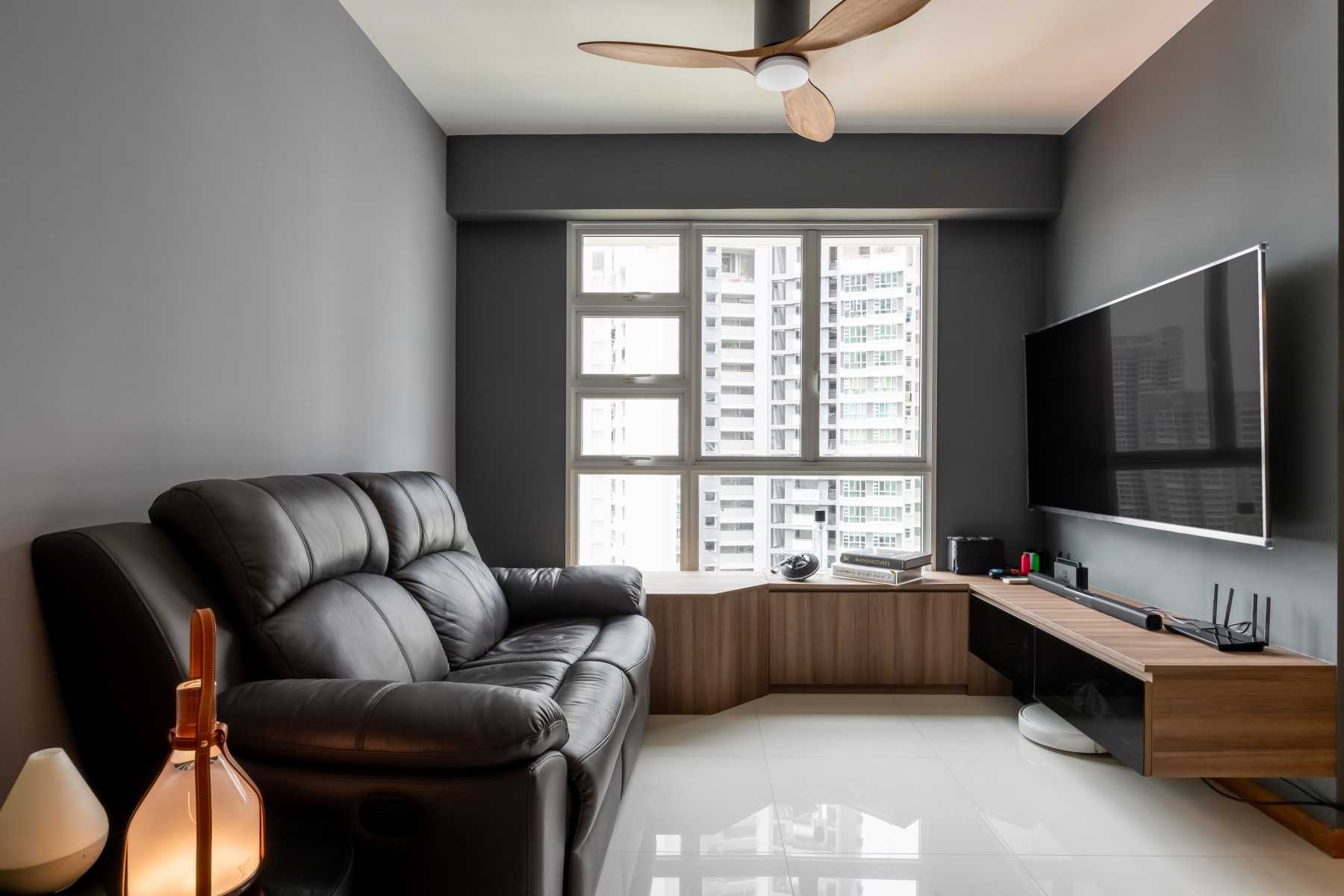 Modern Living Room with Settee and Drop Light