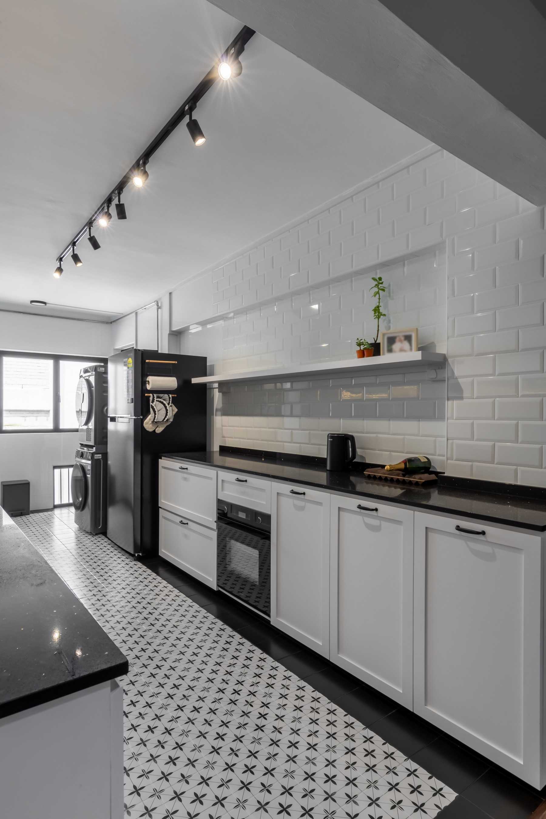 Country Kitchen with Countertop and Mosaic